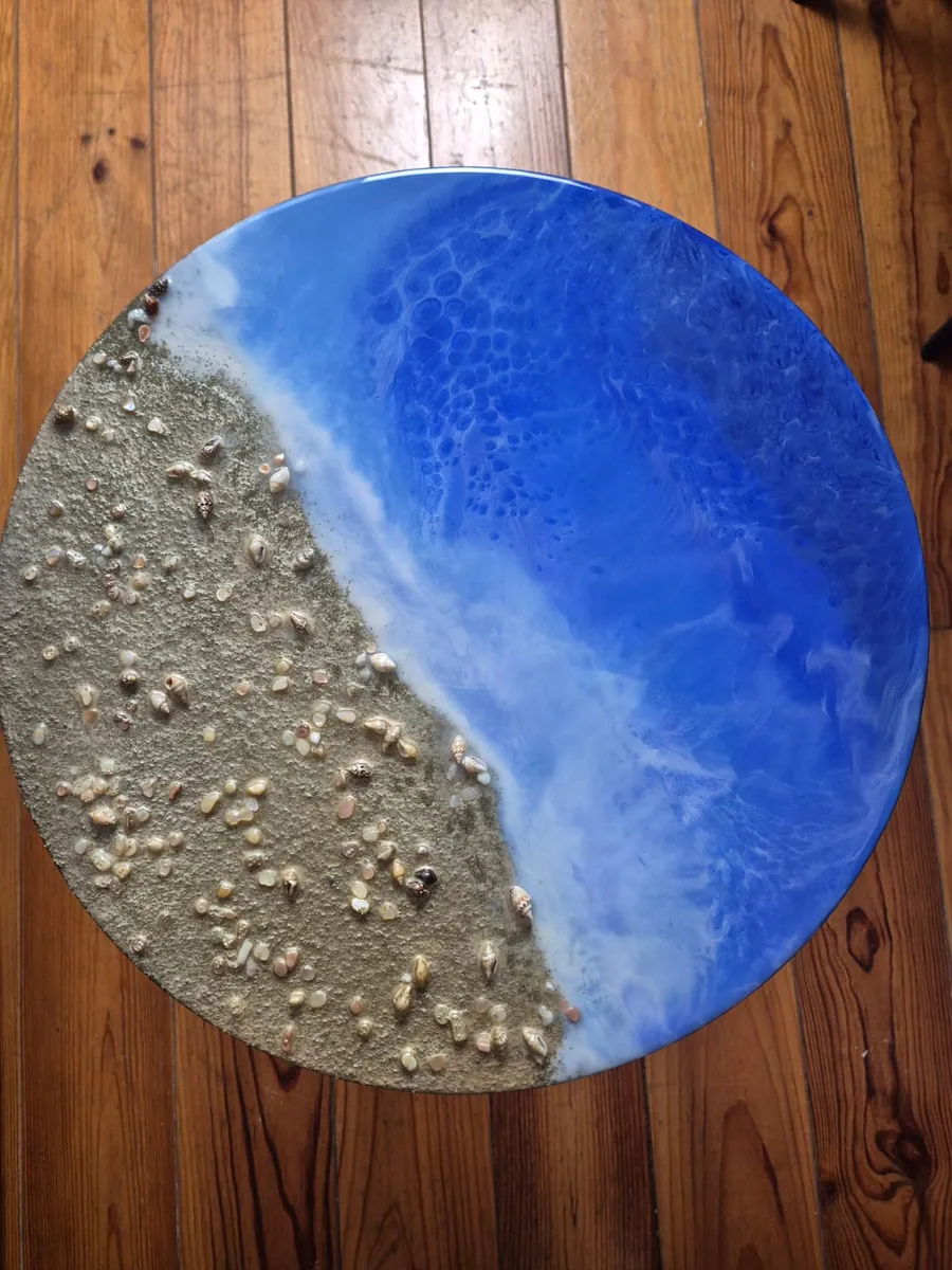 Table Plage transformée en résine époxy
